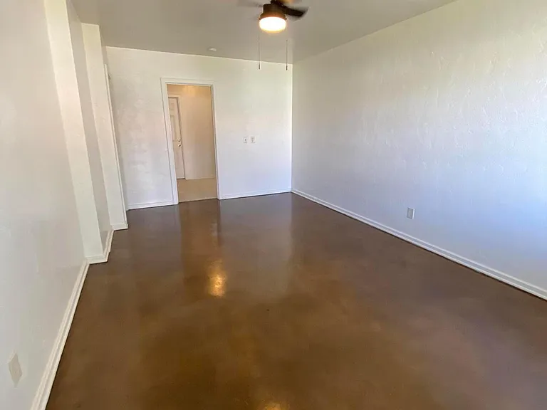 1530 W Mulberry Dr — Photo 4