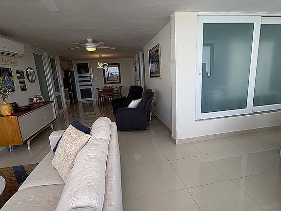 Beautiful porcelain floors!