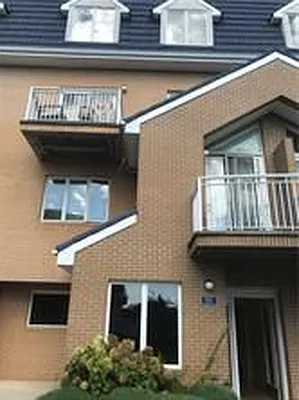 Sold by Every1 Realty Inc | media 1