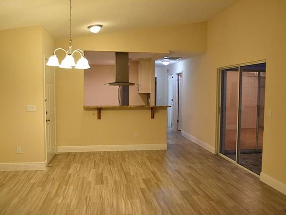 5th image of 963 Malden Ct