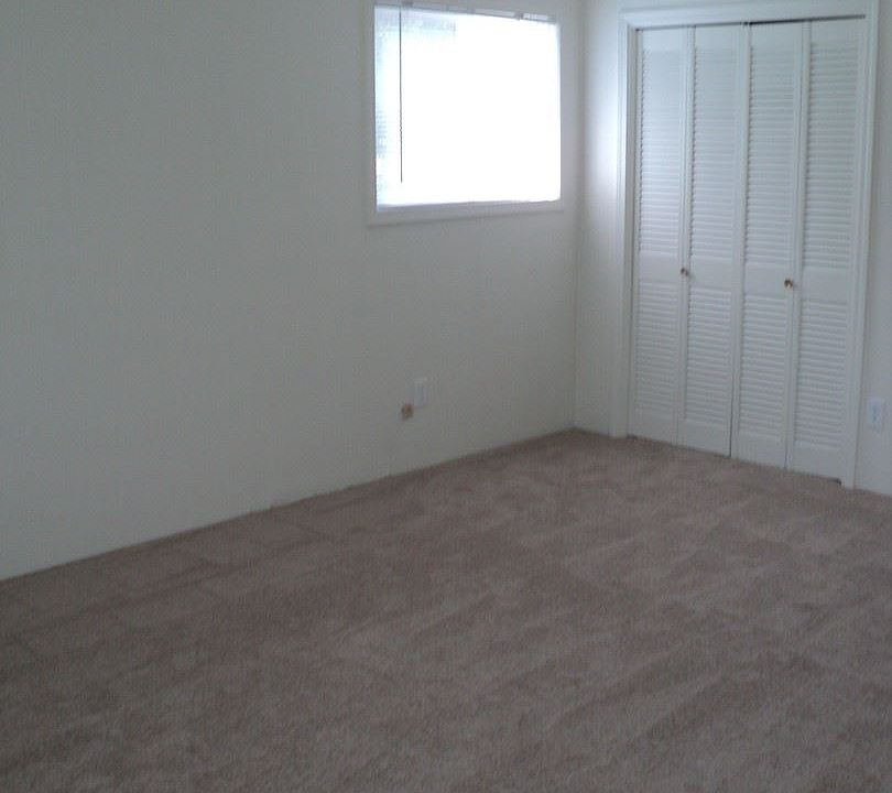 2nd image of 6501 Somerset Dr APT 1B