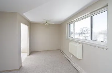 234 Moray St — Photo 12