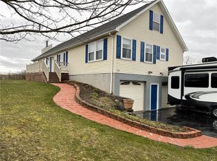 7596 Donovan Rd, Auburn, NY 13021