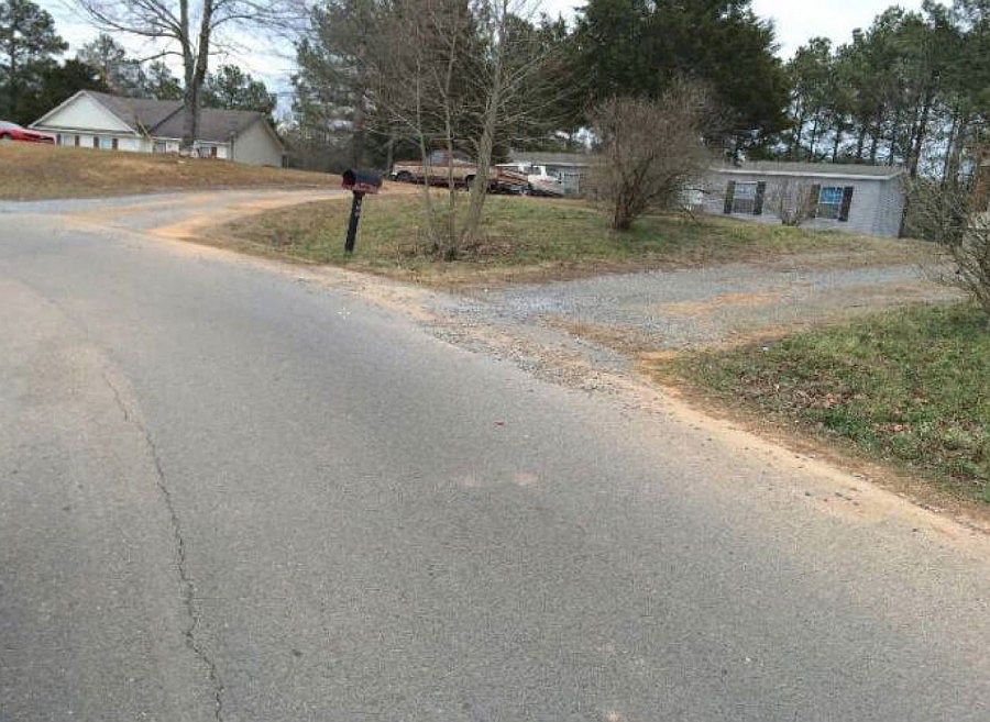 2nd image of 229 Hardin Rd SW