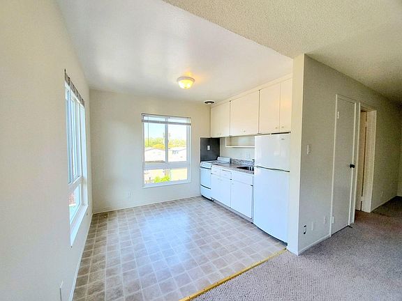 3rd image of 847 N Humboldt St APT 303