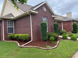 6942 Young Farm Ave, Springdale, AR 72762