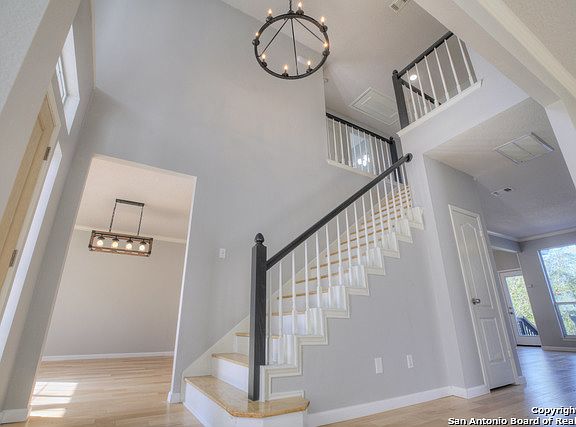 3rd image of 507 Mission Viejo