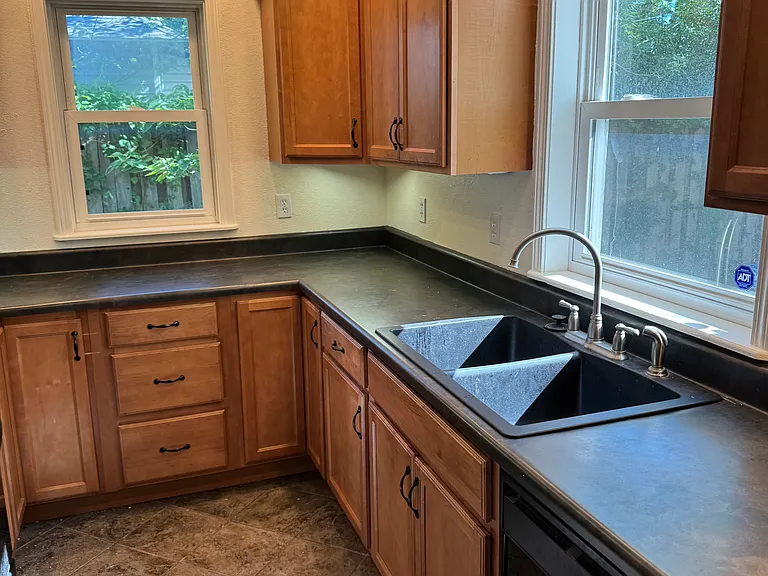 309 N Oak Ave — Photo 5