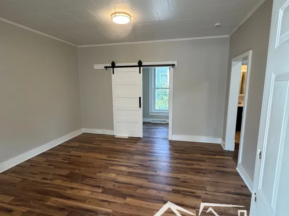 330 W 10th Ave #A, Oshkosh, WI 54902
