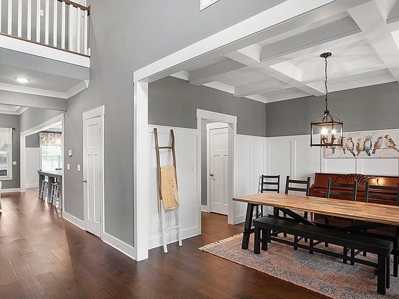 5th image of 4893 Grove Park Dr NE