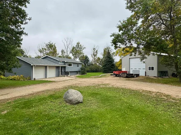 2620 66th St NW, Minot, ND 58703