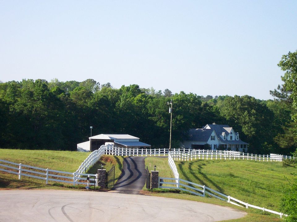 Property at end of cu-de-sac