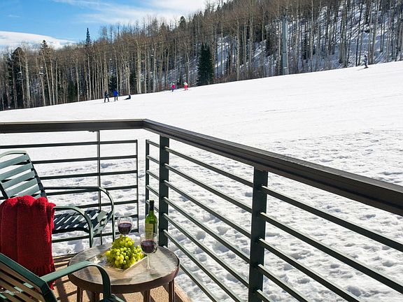 Living Room Deck Views