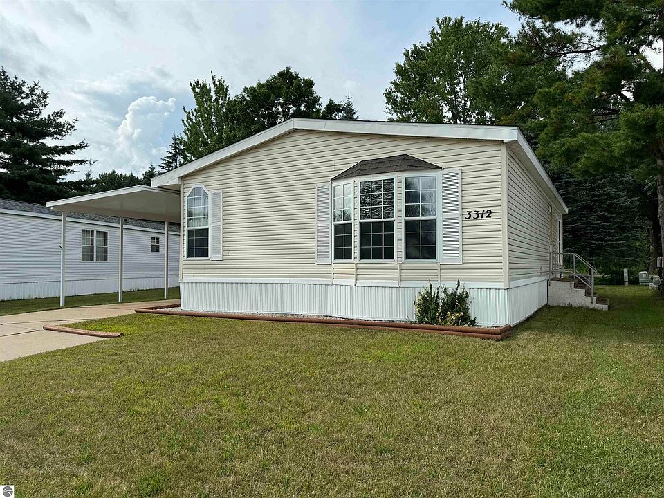1st image of 3312 Lily Ct