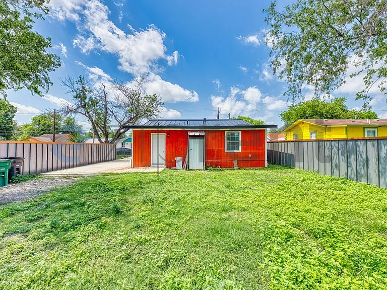 1411 Sanco St — Photo 21