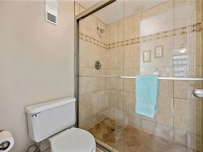 320 Seaview Ct #1208 — Photo 20