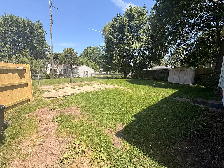 1334 W Highland Blvd — Photo 9