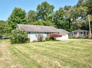 1105 N 17th St, Belleville, IL 62226