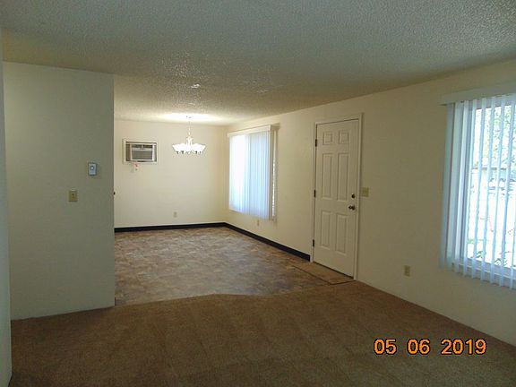 5th image of 19 Jeanette Ave APT A