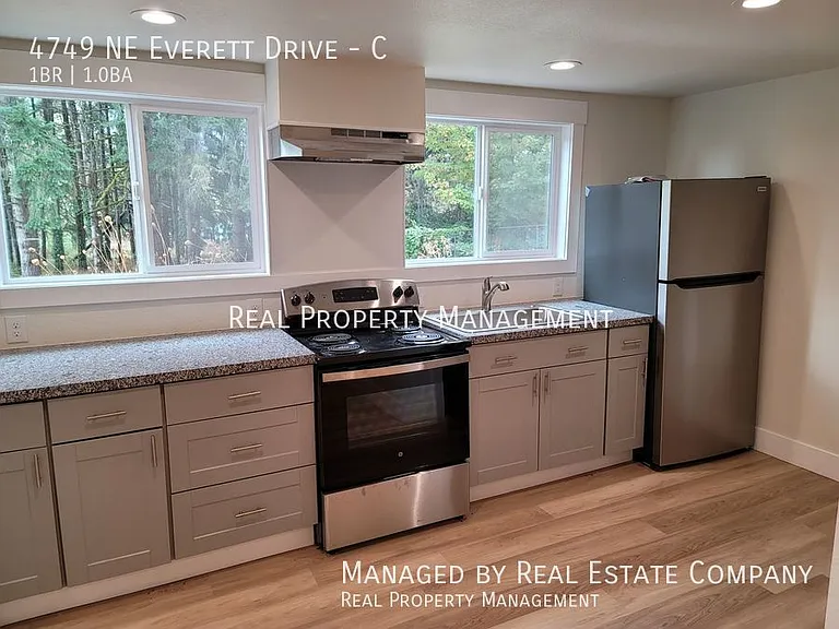 4749 NE Everett Dr #C — Photo 2