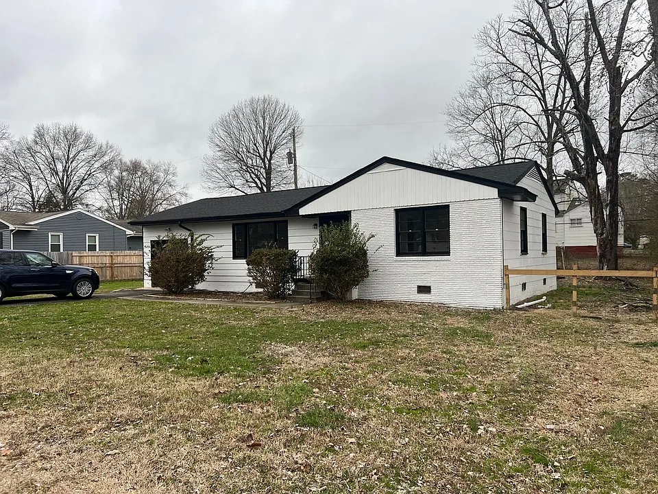 1027 Floyd Dr