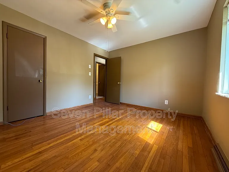 3199 Maize Rd — Photo 10