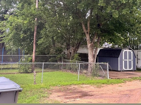 2nd image of 3039 Edmond Ave