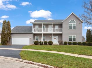 304 Sterbenz Ct, Antioch, IL