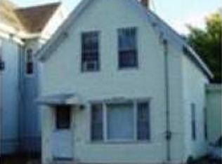 24 Rowe St, Lawrence, MA 01843