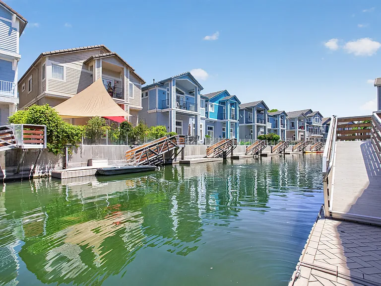 Canal Waterfront Views