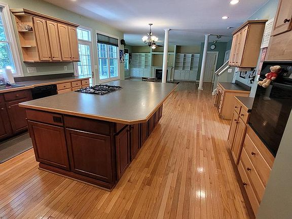 4th image of 1707 Ritchie Hwy