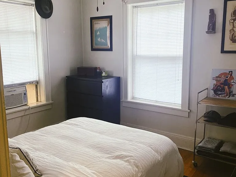 2212 Girard Ave. S — Photo 40
