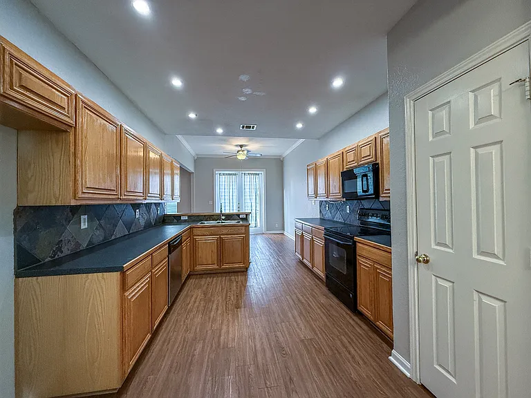 1777 Jacobs Ct #2 — Photo 8