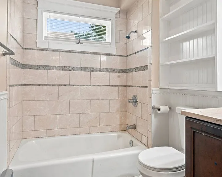 16 Hartford St — Photo 15