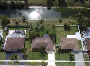 4638 Avalon St, Boca Raton, FL 33428