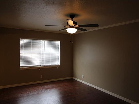 2nd image of 704 Clayton Cir