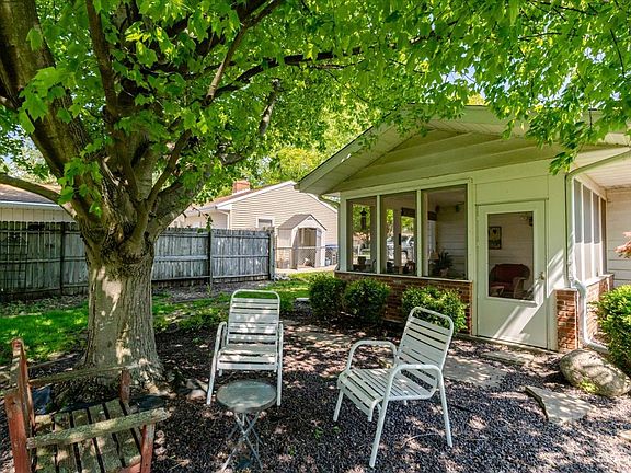 4th image of 302 Radliff Rd