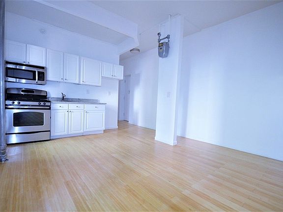 4th image of 974 St Nicholas Ave APT 2E