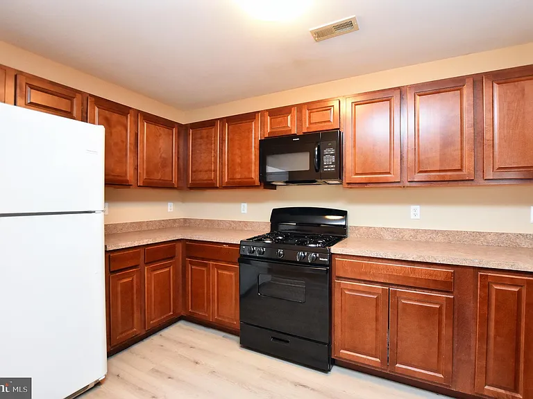 342 Nicholas Dr — Photo 11