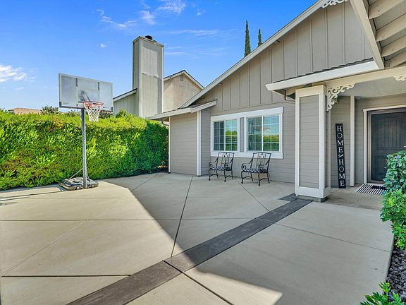 5th image of 1757 Chianti Way