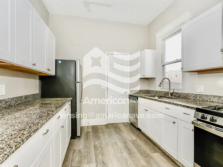 1028957_006_wm_-_kitchen_13227965.jpg
