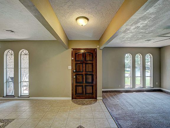 2nd image of 4712 NW Cheryl Blvd