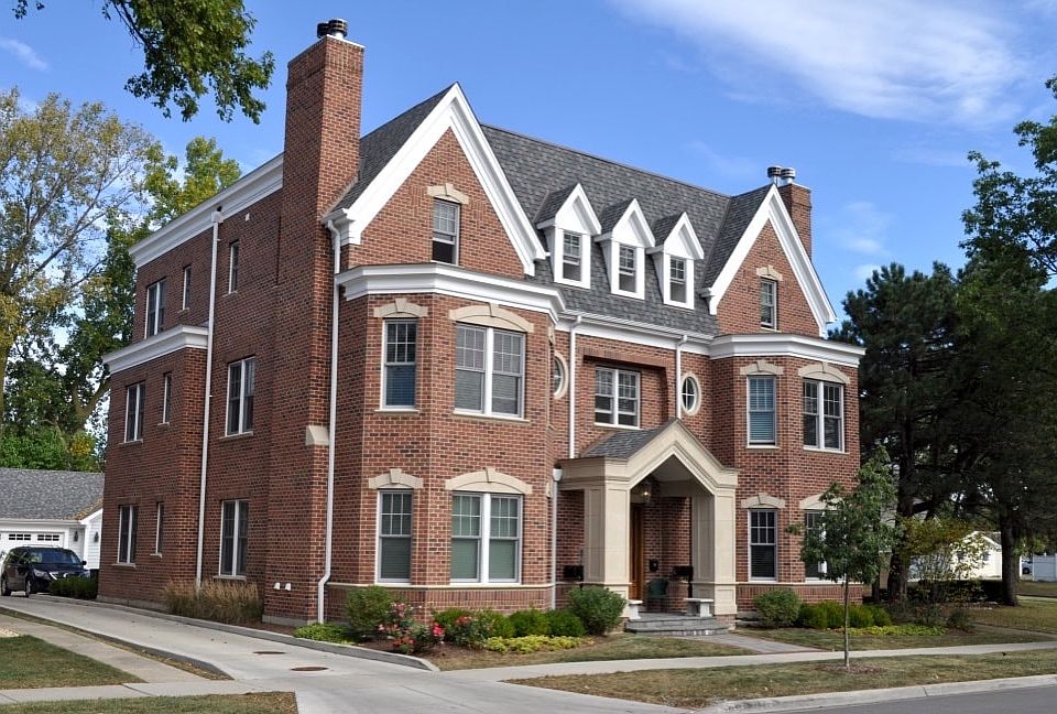 1st image of 1407 W Cossitt Ave APT 2W