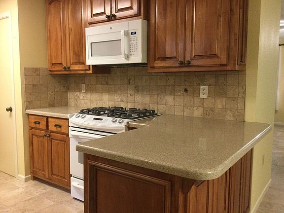 4th image of 2114 Creekview Bnd
