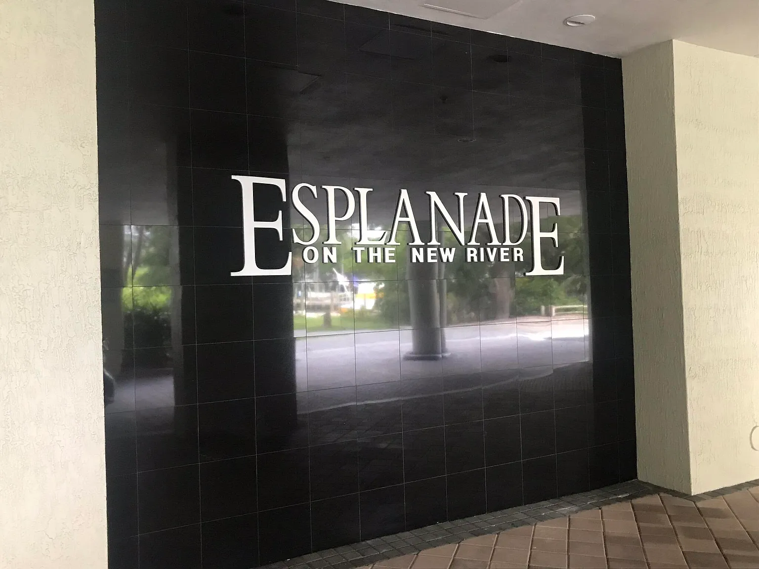 Esplanade on the New River — Photo 2