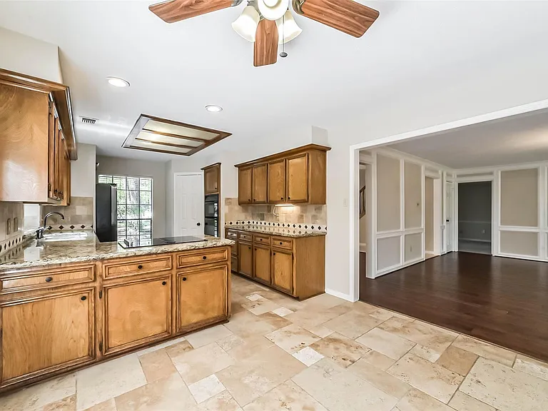 3910 Misty Gardens Ct — Photo 20