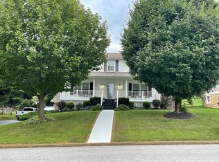 5339 Huntridge Rd, Roanoke, VA 24012