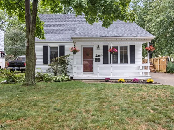 299 Inwood Blvd, Avon Lake, OH 44012