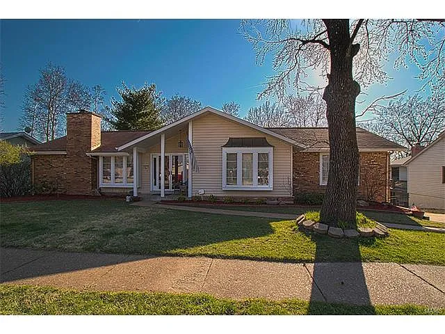 671 Henry Ave photo 1