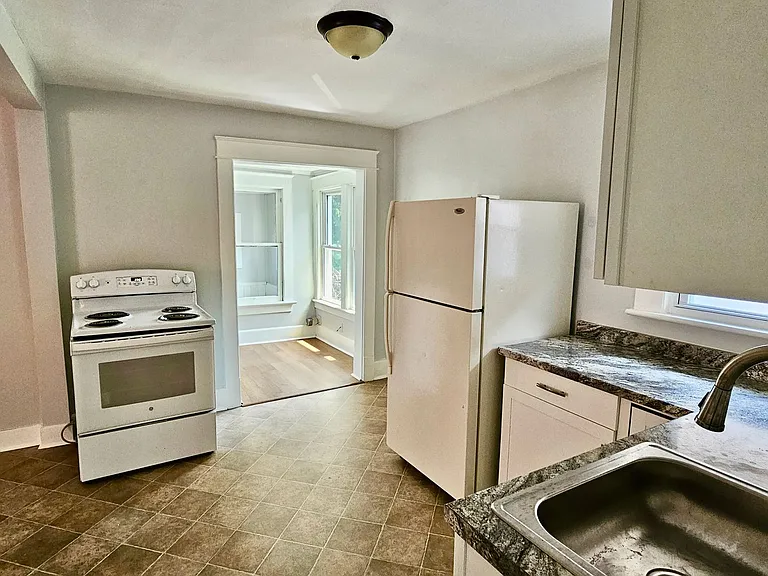 911 Weschler Ave #2 — Photo 3